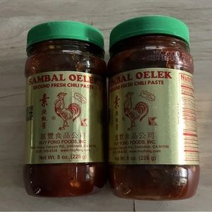 2 (TWO) Hoy Fong Chili Garlic Paste- 8oz each

Best before August 2023 - USA